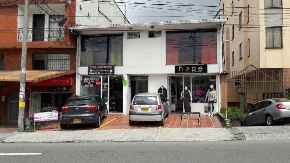 Hostal Deluxe Santander. Manizales Exterior photo