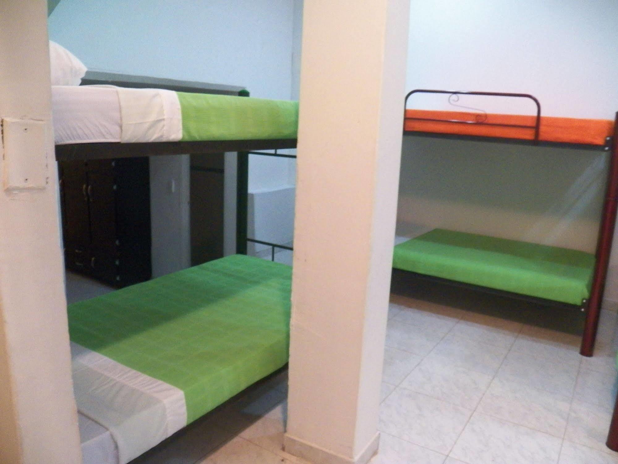 Hostal Deluxe Santander. Manizales Exterior photo