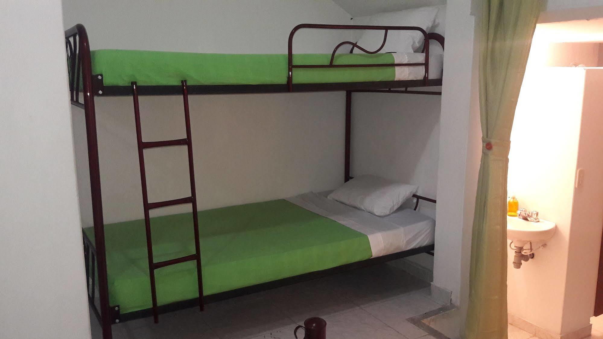 Hostal Deluxe Santander. Manizales Exterior photo