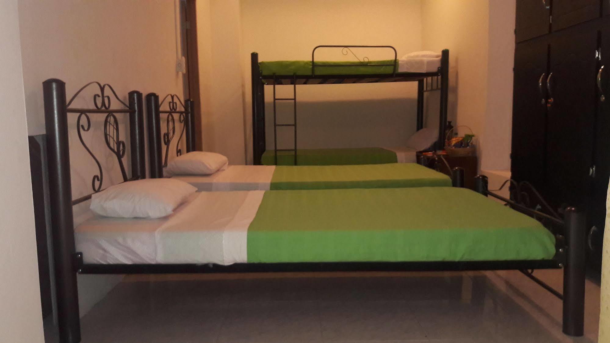 Hostal Deluxe Santander. Manizales Exterior photo