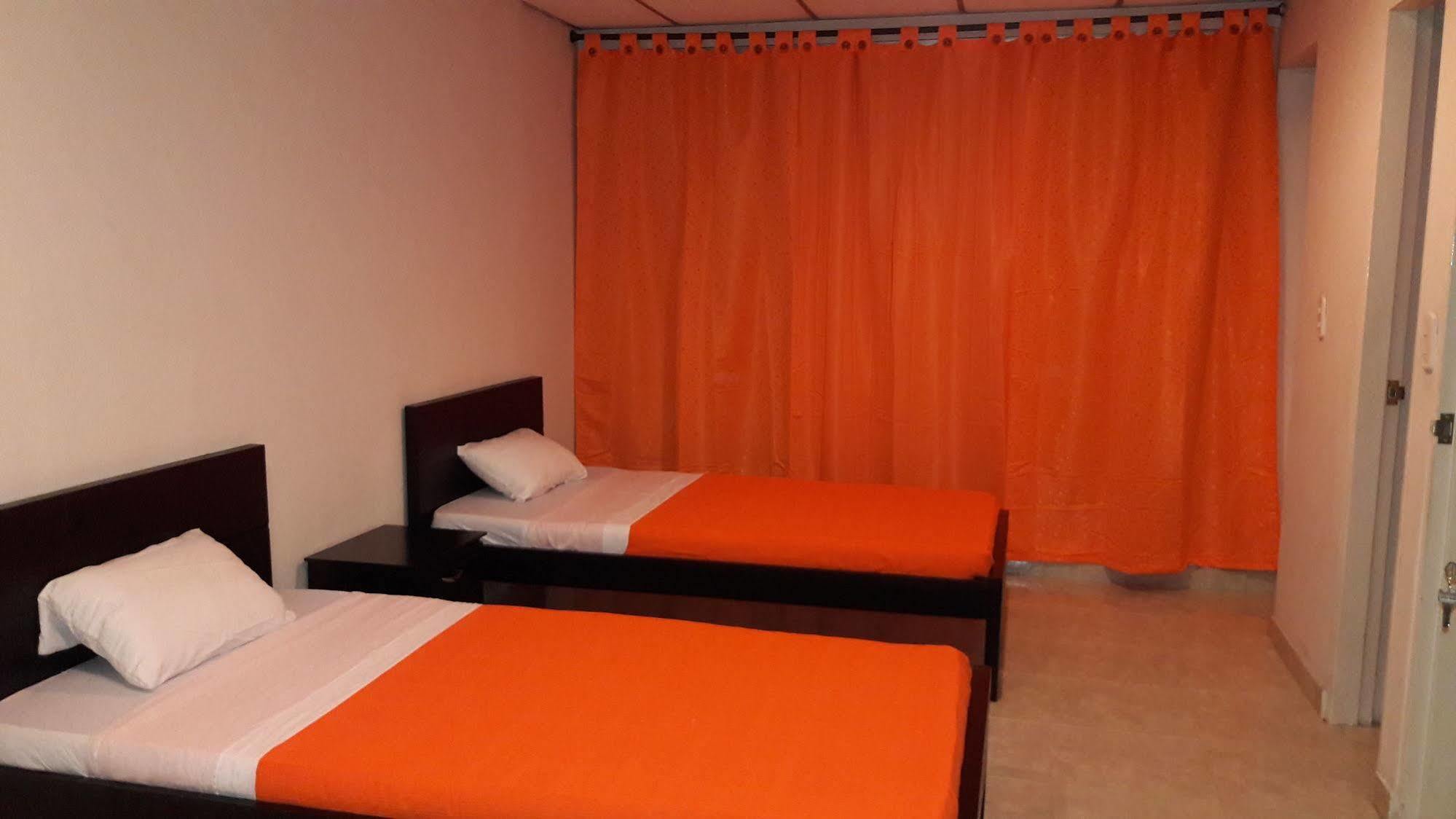 Hostal Deluxe Santander. Manizales Exterior photo